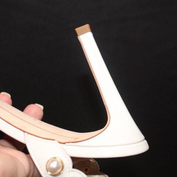 NWT Deltan Cloud Dancer Ivory Pearl and Gold Heels. - Picture 15 of 16